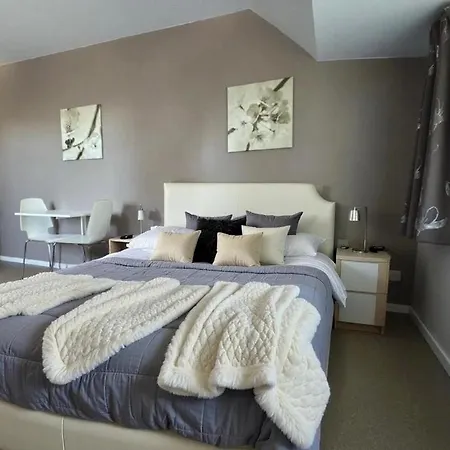 Rachel 25 Apartamento Mons